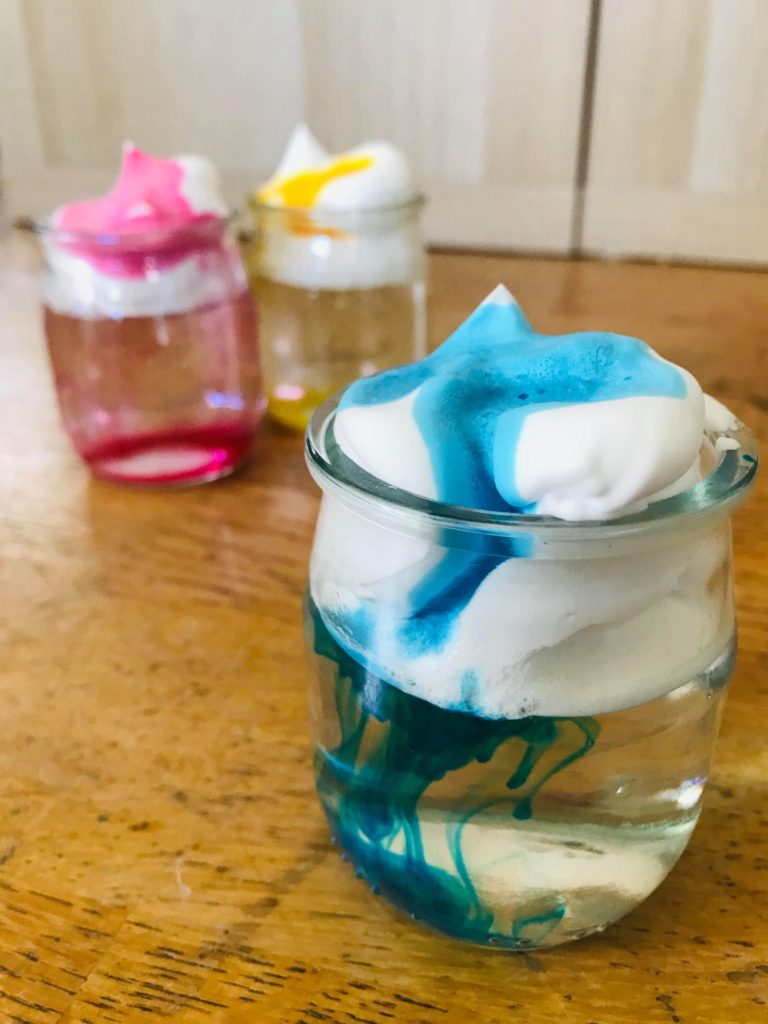 Expérience avec de la mousse à raser