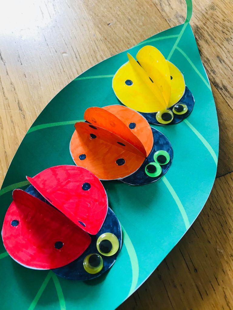 Coccinelle en papier pour enfant