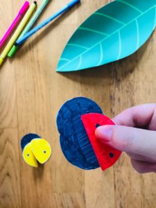 Coccinelle en papier pour enfant