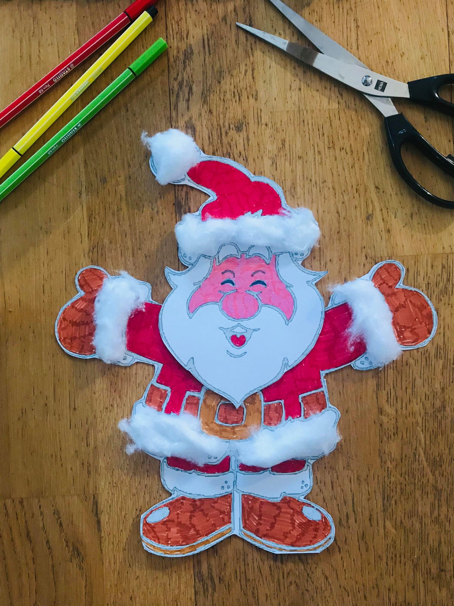 Père Noël à Imprimer Et Découper Père noël géant à colorier, il arrive bientôt - Kreakids