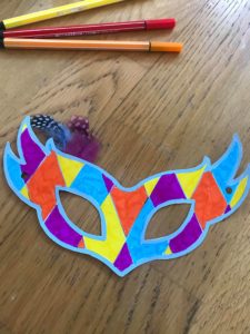 Masque de carnaval facile à faire