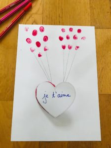 Activité manuelle coeur pour enfant