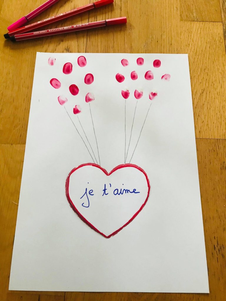 Activité manuelle coeur pour enfant