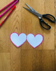 Activité manuelle coeur pour enfant