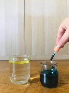 Expérience facile pour enfant avec de l'huile