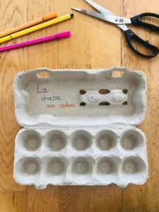 Chasse aux couleurs pour enfant