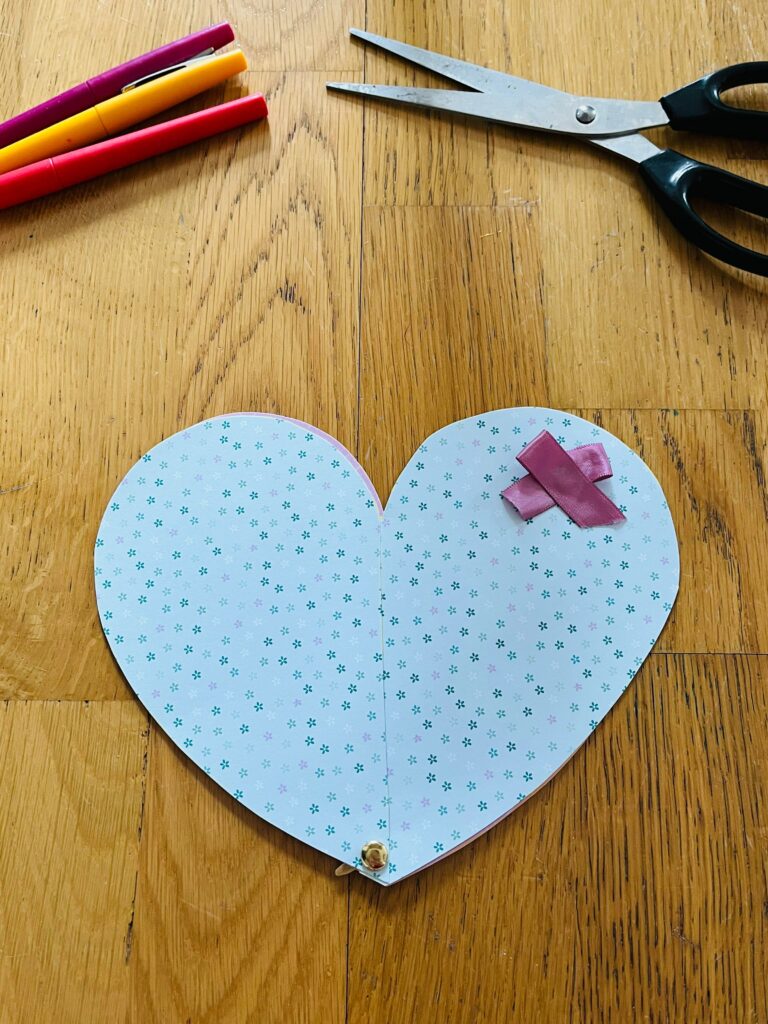 Activité coeur pour enfant
