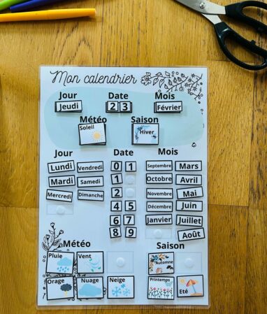 Calendrier perpétuel pour enfant prêt à l'emploi